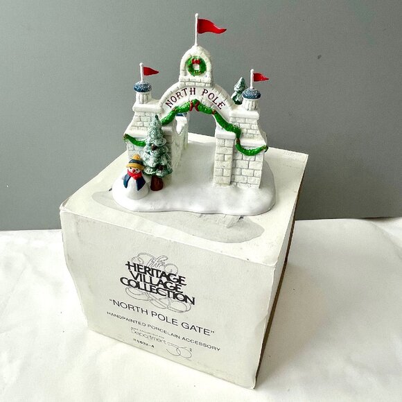 Department 56 Heritage Village North Pole Gate Christmas Snowman Tree 56.56324 - Picture 1 of 14